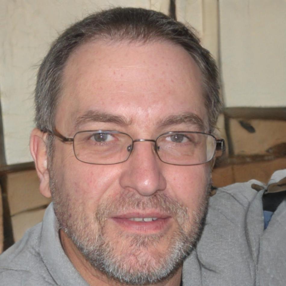 Mobil oyun UI tasarım uzmanı Kemal Özkan portresi