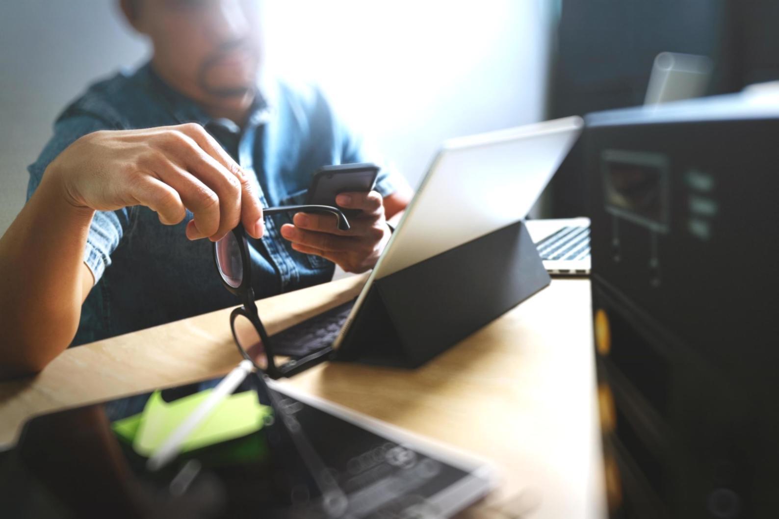 Mobil oyun arayüz tasarımı örnekleri ve yaratıcı süreç görseli